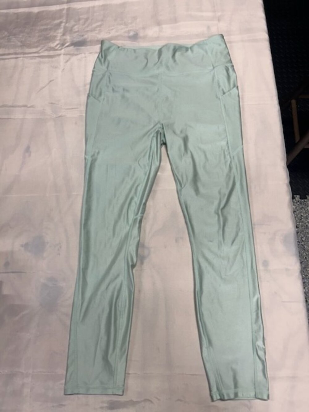 Fabletics Light Mint High-Waist Leggings with Side Pockets Size XL EPC